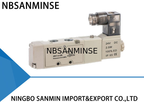 El doble/escoge la electro válvula de control direccional neumática del solenoide de la bobina 1/8 pulgadas