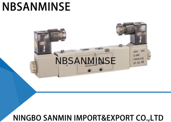El doble/escoge la electro válvula de control direccional neumática del solenoide de la bobina 1/8 pulgadas