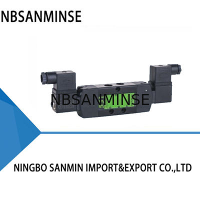 Válvula de solenoide de doble bobina impermeable IP65 0.2-1.0Mpa 60°C Tipo de manga de deslizamiento de sello NBR PUR